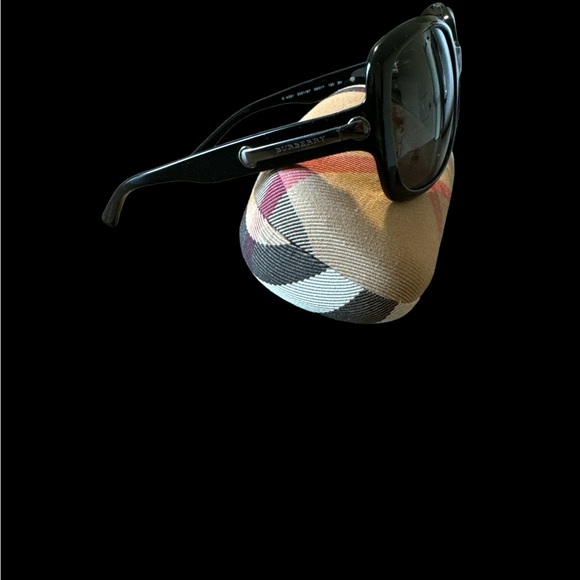 NWOT Burberry Sunglasses including Case and unopened Burberry Dustcloth main image 4